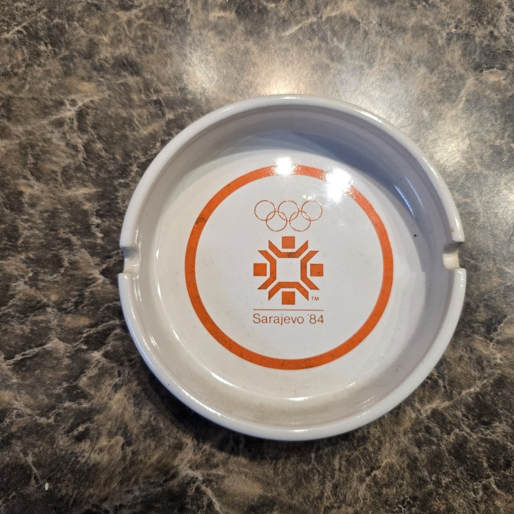 Wallace Berrie Sarajevo Ashtray XIV Olympic Games 1984 White Orange‎ Logo